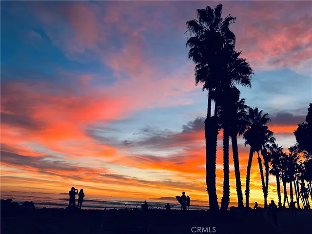 a view of outdoor space with city view