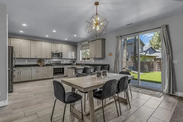 $969,000 | 2395 South Polaris Way, Flagstaff, AZ 86001