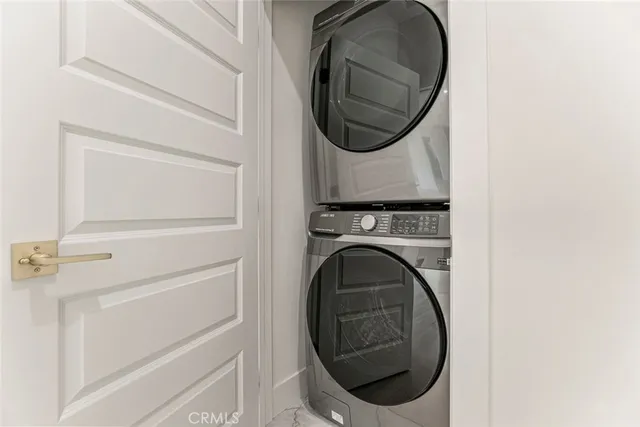 $3,800 | 914 A Geneva Street, Glendale, CA 91207