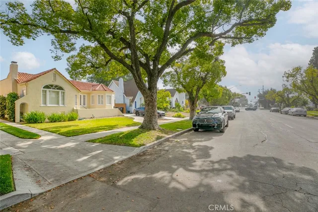 $3,800 | 914 A Geneva Street, Glendale, CA 91207