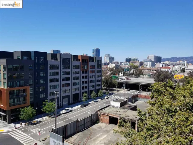 $2,700 | 311 Oak Street, Unit 806, Oakland, CA 94607