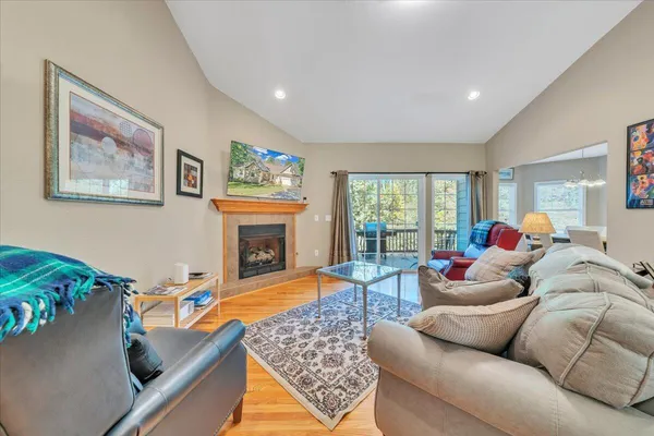 $475,000 | 132 Pointe O Woods Drive, Huddleston, VA 24104