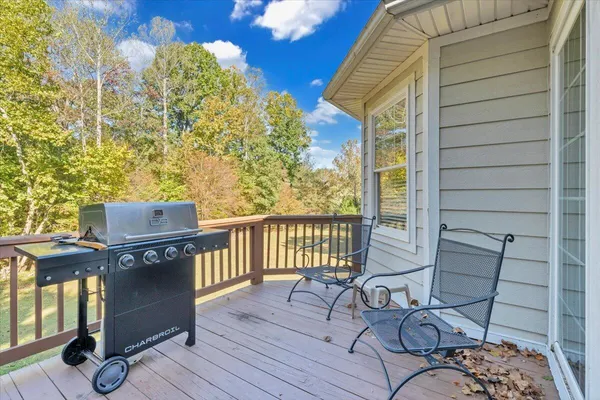 $475,000 | 132 Pointe O Woods Drive, Huddleston, VA 24104