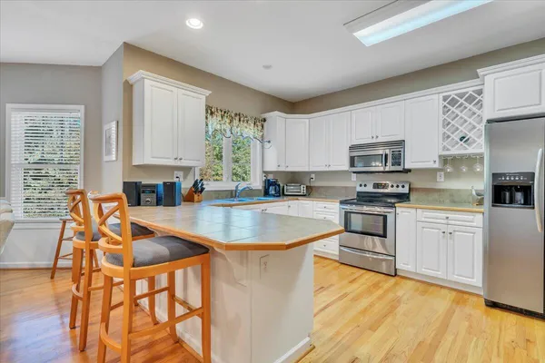 $475,000 | 132 Pointe O Woods Drive, Huddleston, VA 24104