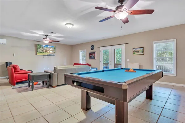 $475,000 | 132 Pointe O Woods Drive, Huddleston, VA 24104