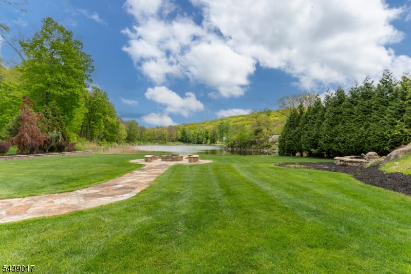 305 Green Road Sparta, NJ 07871 - Photo 6 of 41