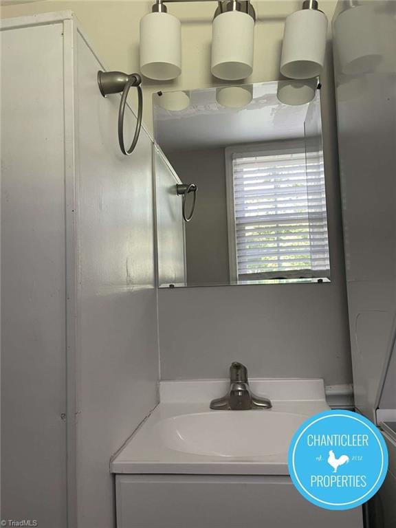 501 Greenbriar Road, Unit F Greensboro, NC 27405 - Photo 4 of 12
