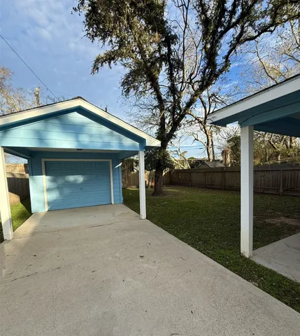 $1,850 | 114 East Wilkins Street, League City, TX 77573