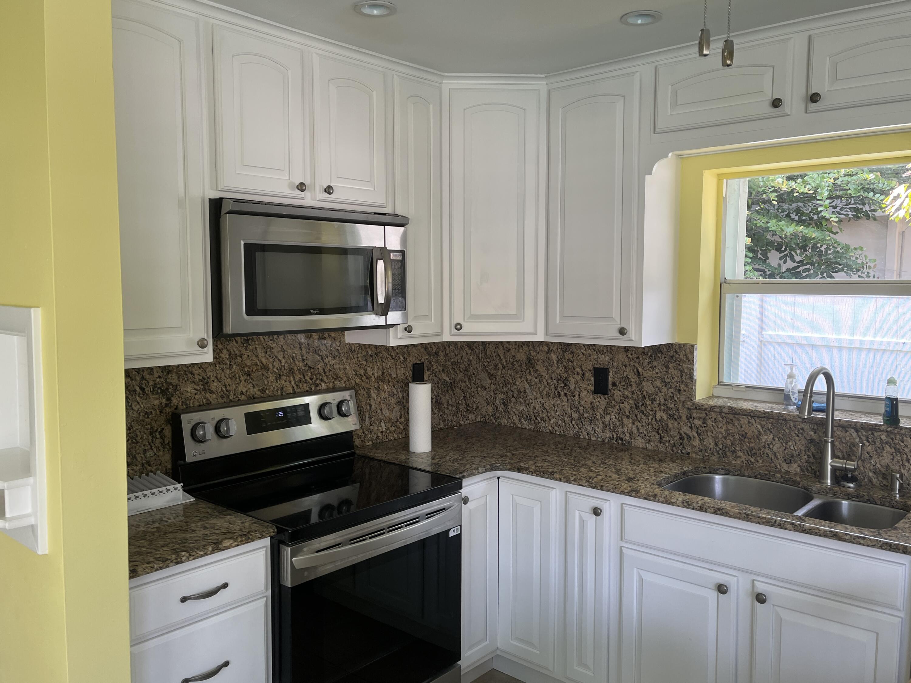 2110 Northeast 4th Avenue Boca Raton, FL 33431 - Photo 10 of 12 IMG_4637