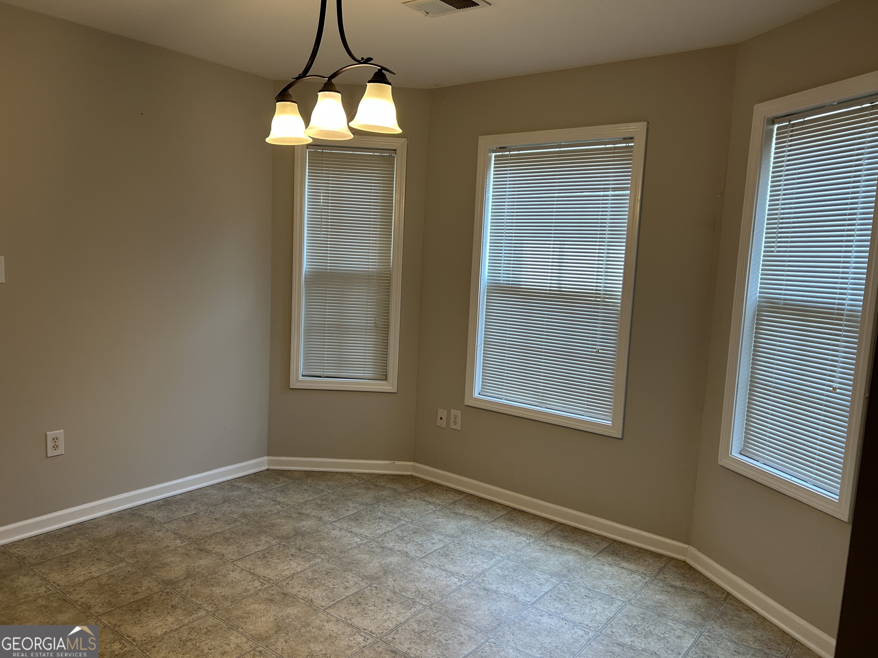 381 Youth Jersey Road Covington, GA 30014 - Photo 6 of 27