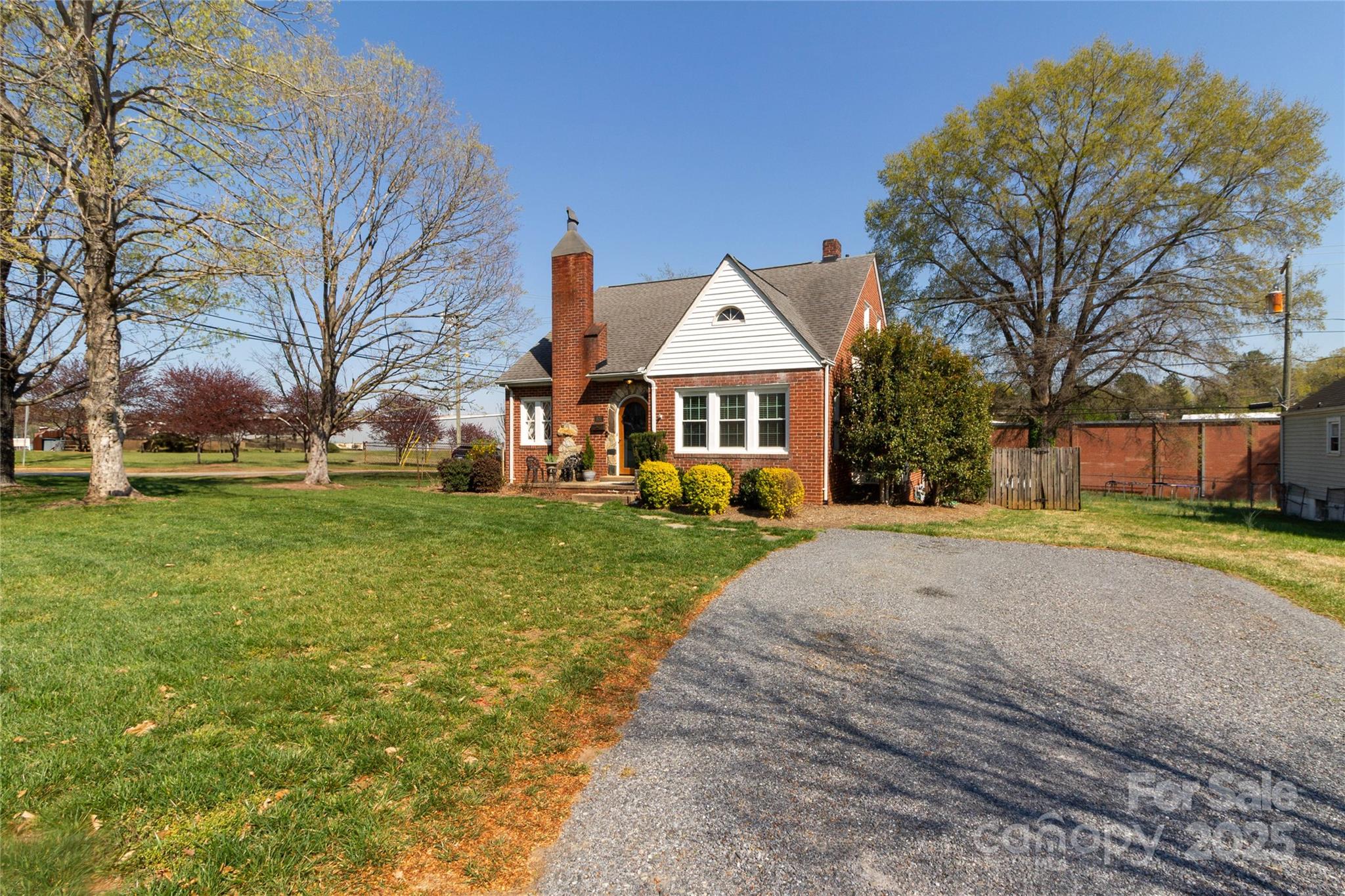 601 Meadowbrook Road Kings Mountain, NC 28086 - Photo 2 of 22 Gallery Image 2