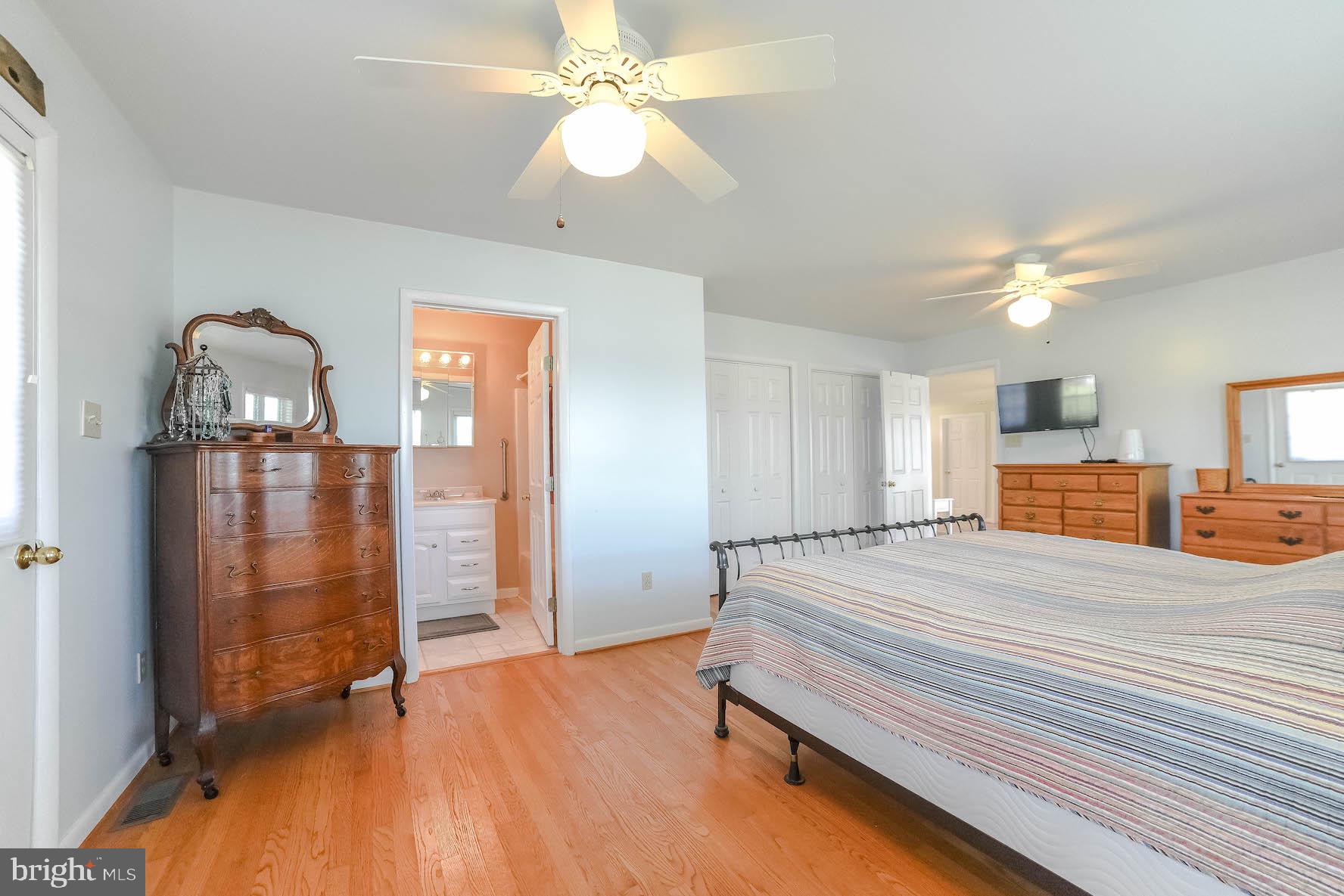 24496 Half Pone Point Road Hollywood, MD 20636 - Photo 38 of 53 Attached bath