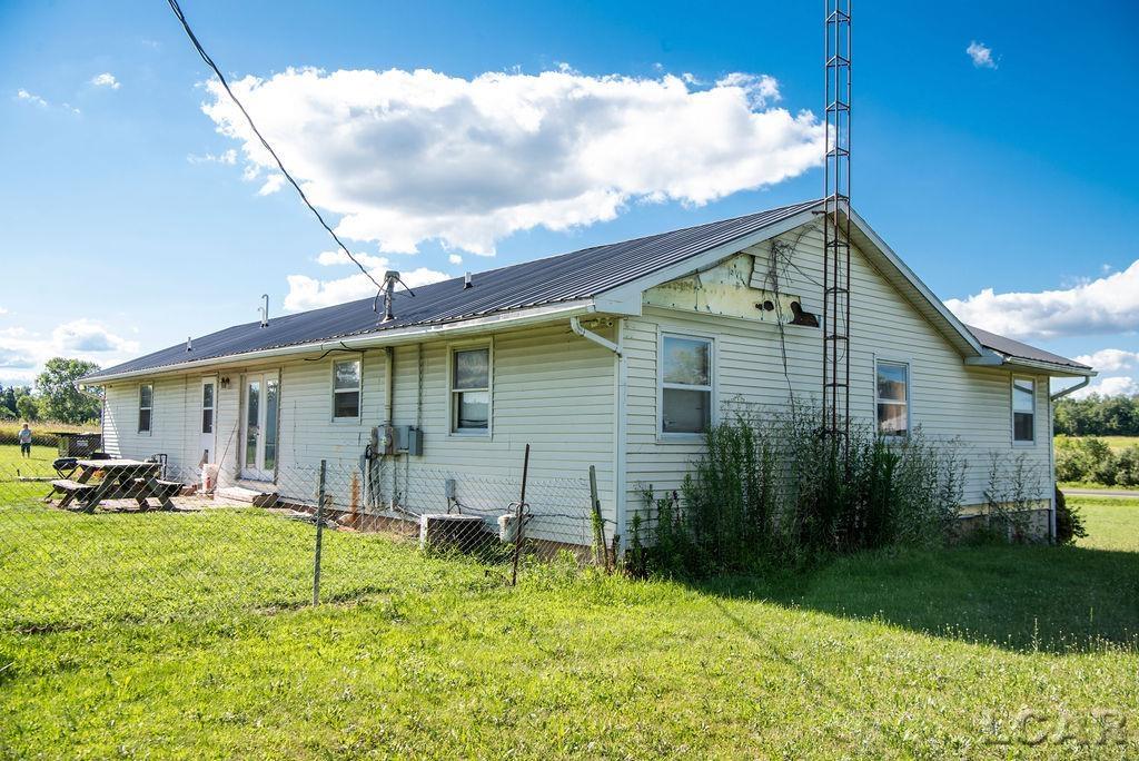 9123 West Carleton Road Clayton, MI 49235 - Photo 4 of 39