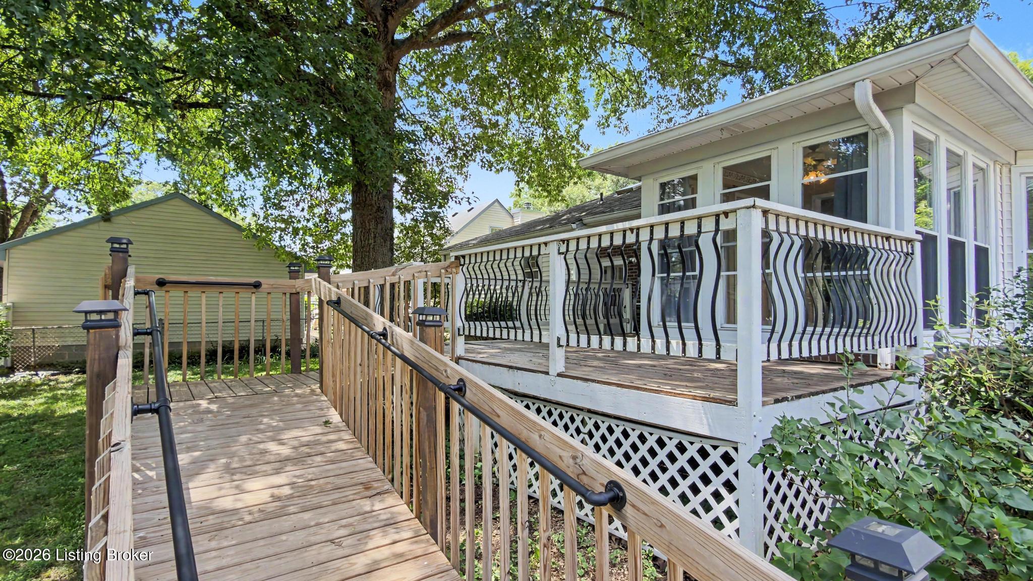 610 Stivers Road Louisville, KY 40207 - Photo 28 of 39 610 Stivers Road-40
