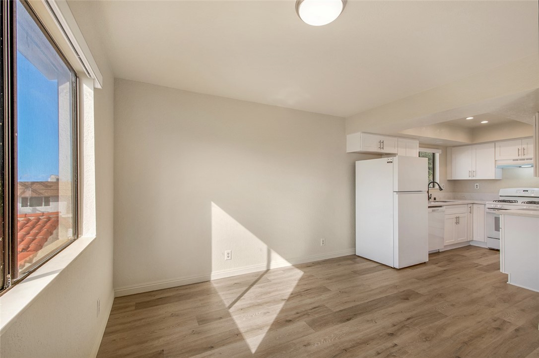 325 Encino Lane, Unit B San Clemente, CA 92672 - Photo 6 of 13 View Dining Room with Peek Ocean View Window