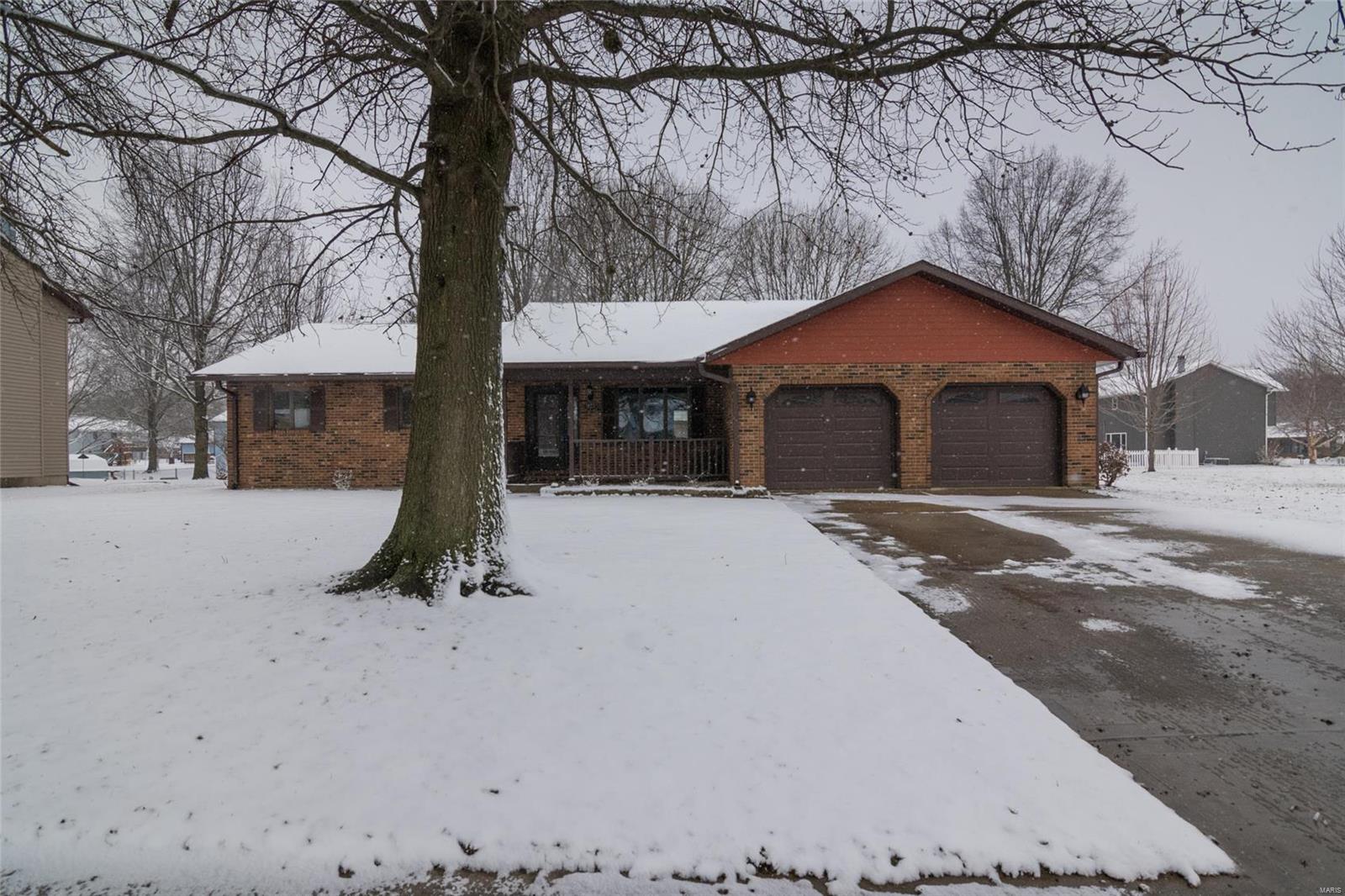 973 Weathervane Lane Troy, IL 62294 - Photo 1 of 25 Gallery Image 1