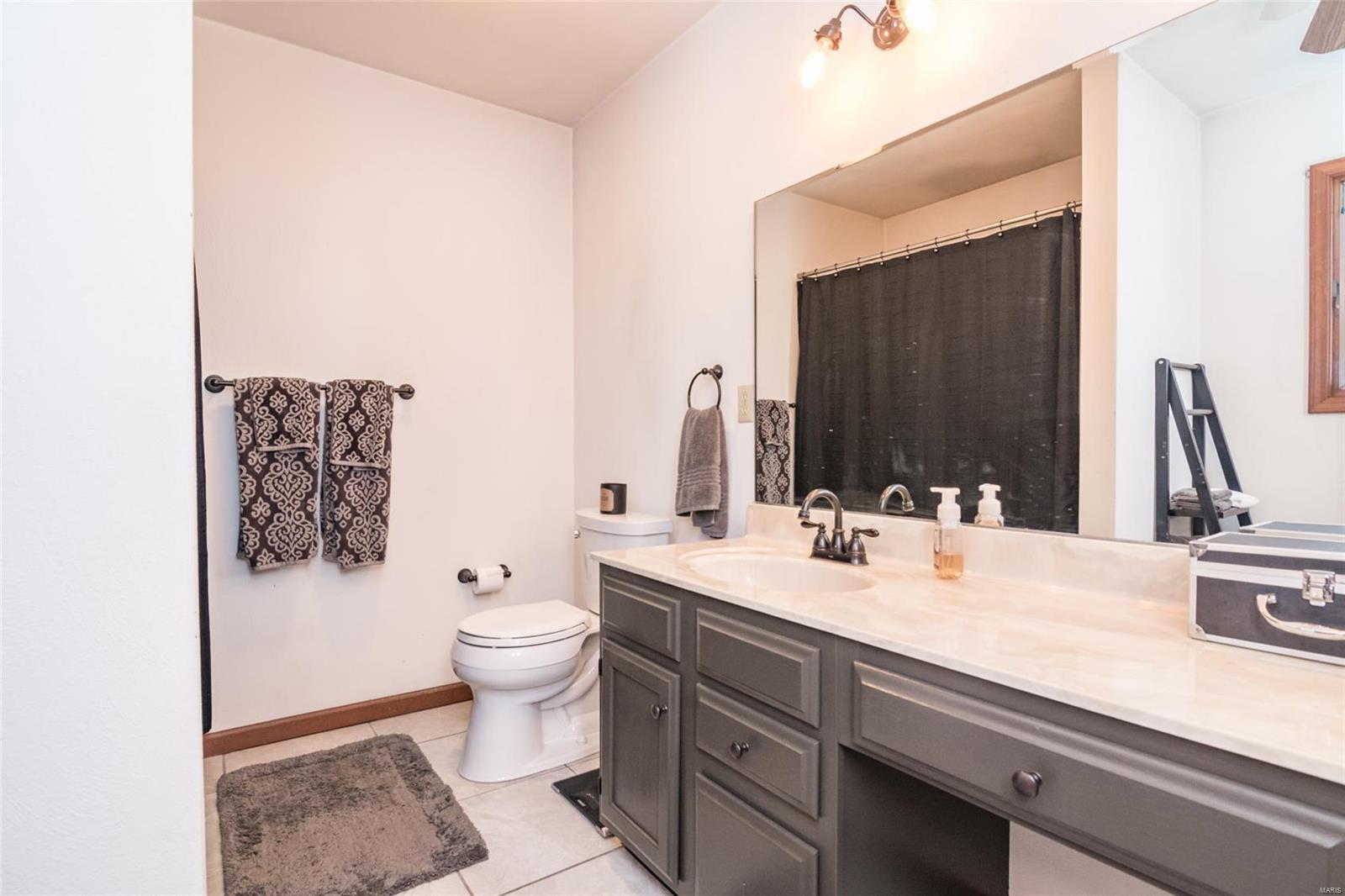 973 Weathervane Lane Troy, IL 62294 - Photo 17 of 25 Gallery Image 17