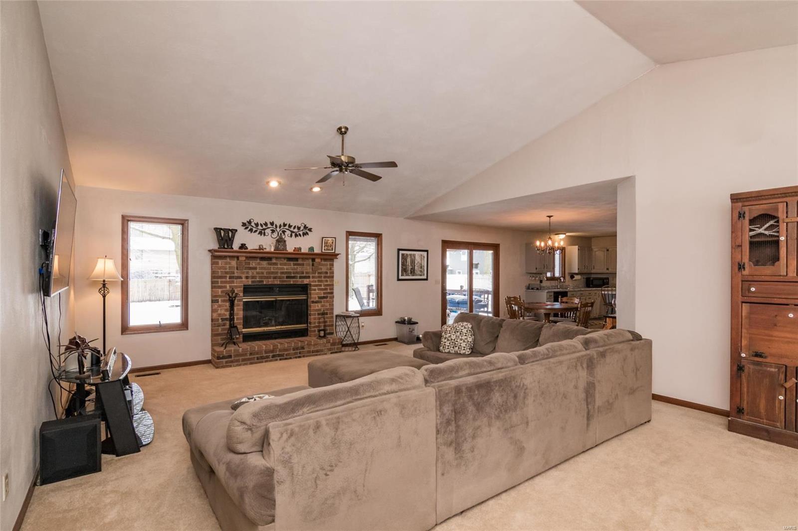 973 Weathervane Lane Troy, IL 62294 - Photo 7 of 25 Gallery Image 7