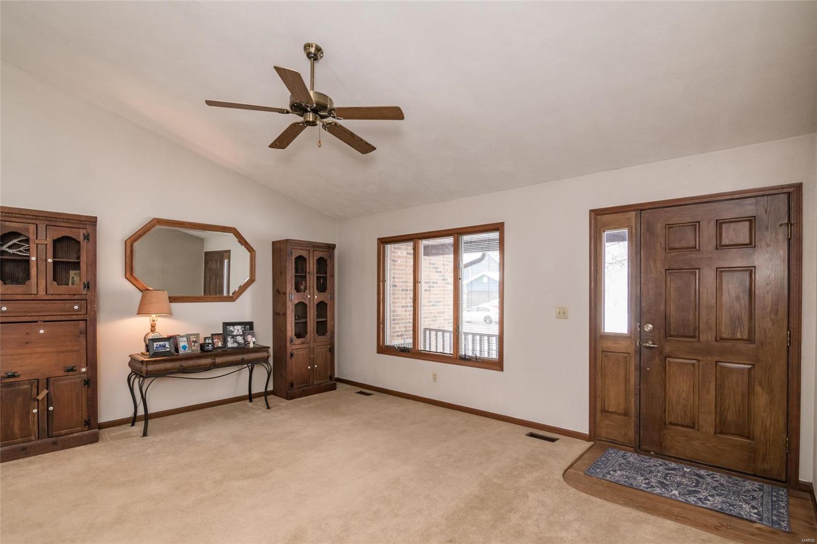 973 Weathervane Lane Troy, IL 62294 - Photo 8 of 25 Gallery Image 8