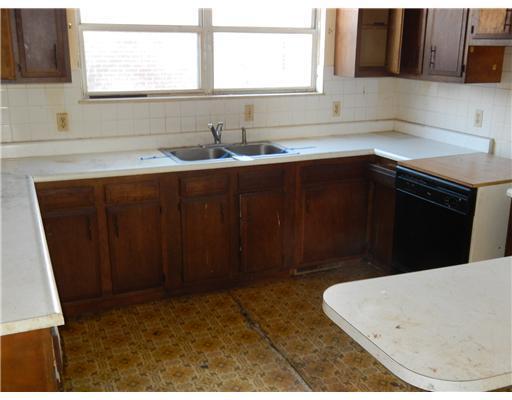 217 North Thompson Avenue Springfield, OH 45504 - Photo 3 of 7