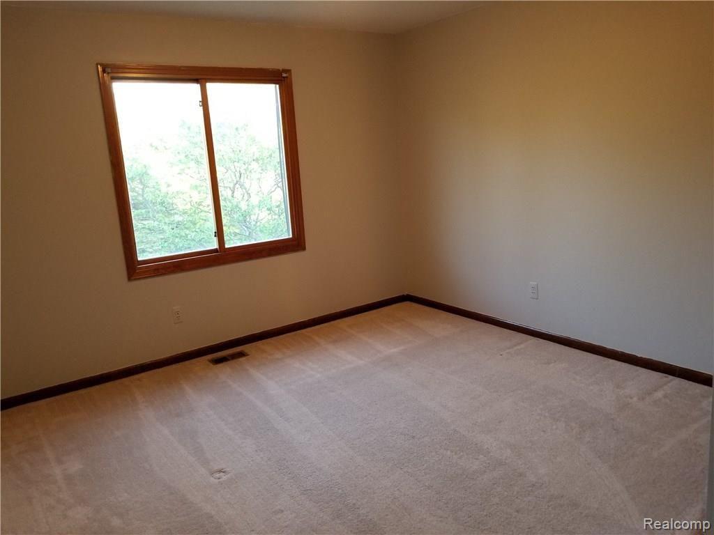 3120 Burlington Drive Rochester, MI 48306 - Photo 41 of 47