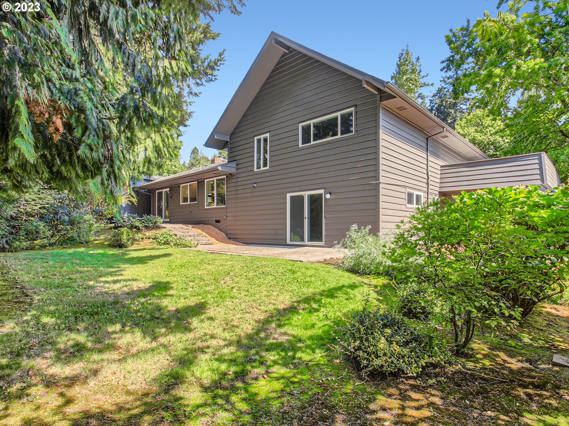 5125 Southwest Richenberg Court Portland, OR 97239 - Photo 27 of 44 Backyard