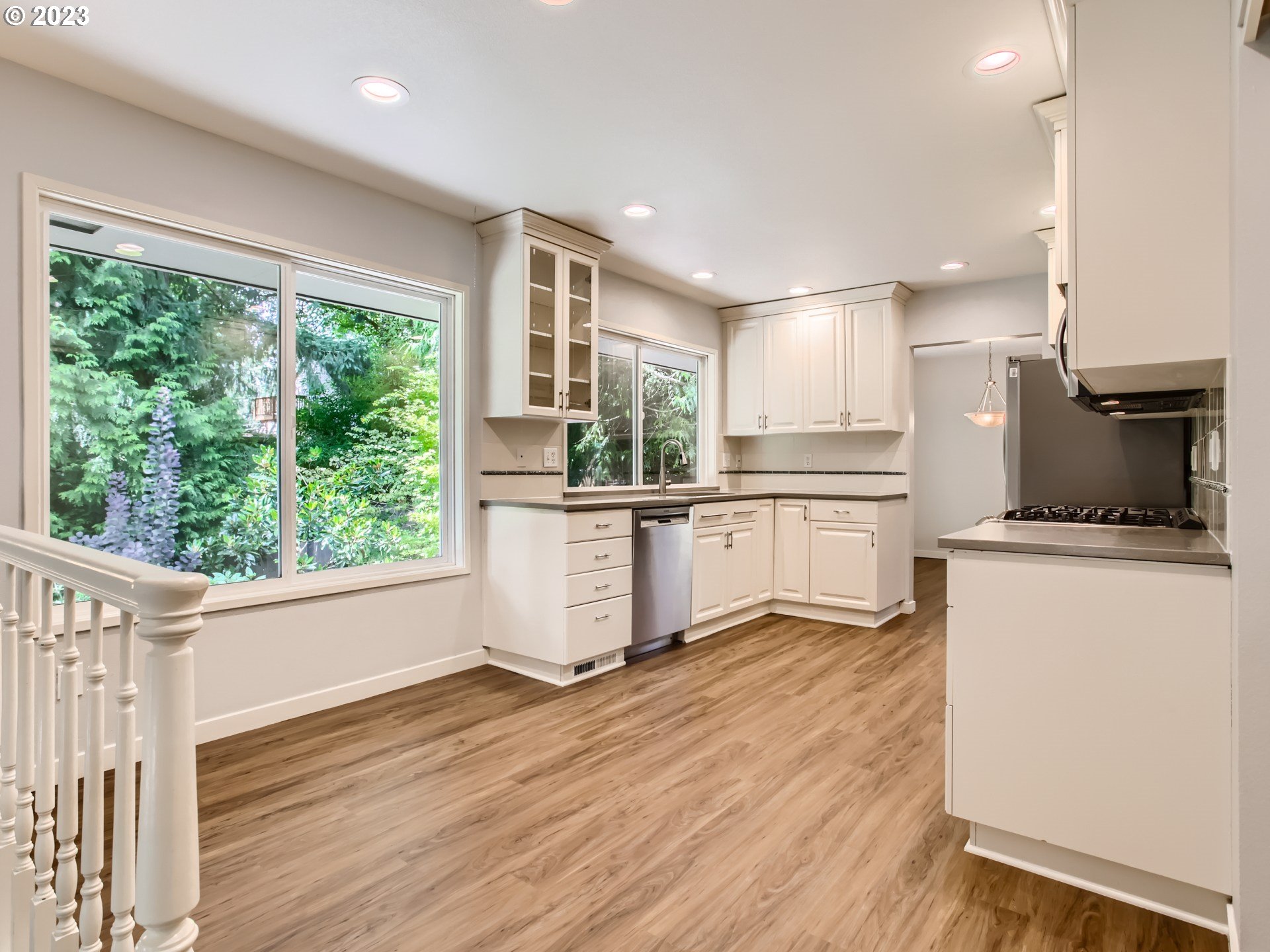 5125 Southwest Richenberg Court Portland, OR 97239 - Photo 10 of 44 Kitchen