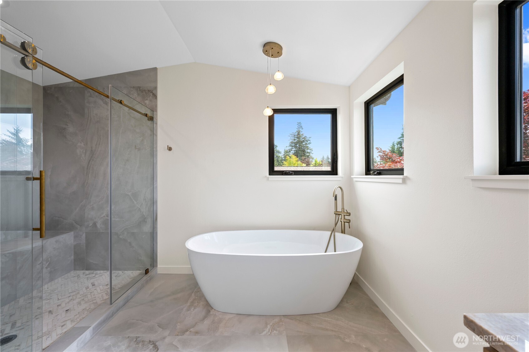 9808 224th Street Southwest Edmonds, WA 98020 - Photo 17 of 37