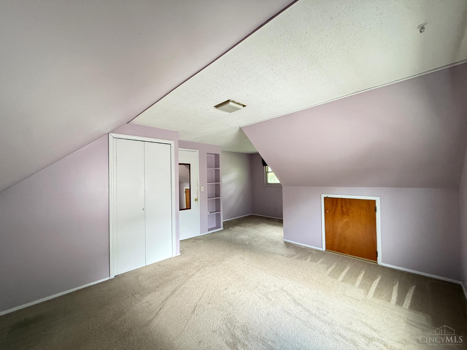 53 Hadley Road Greenhills, OH 45218 - Photo 16 of 28