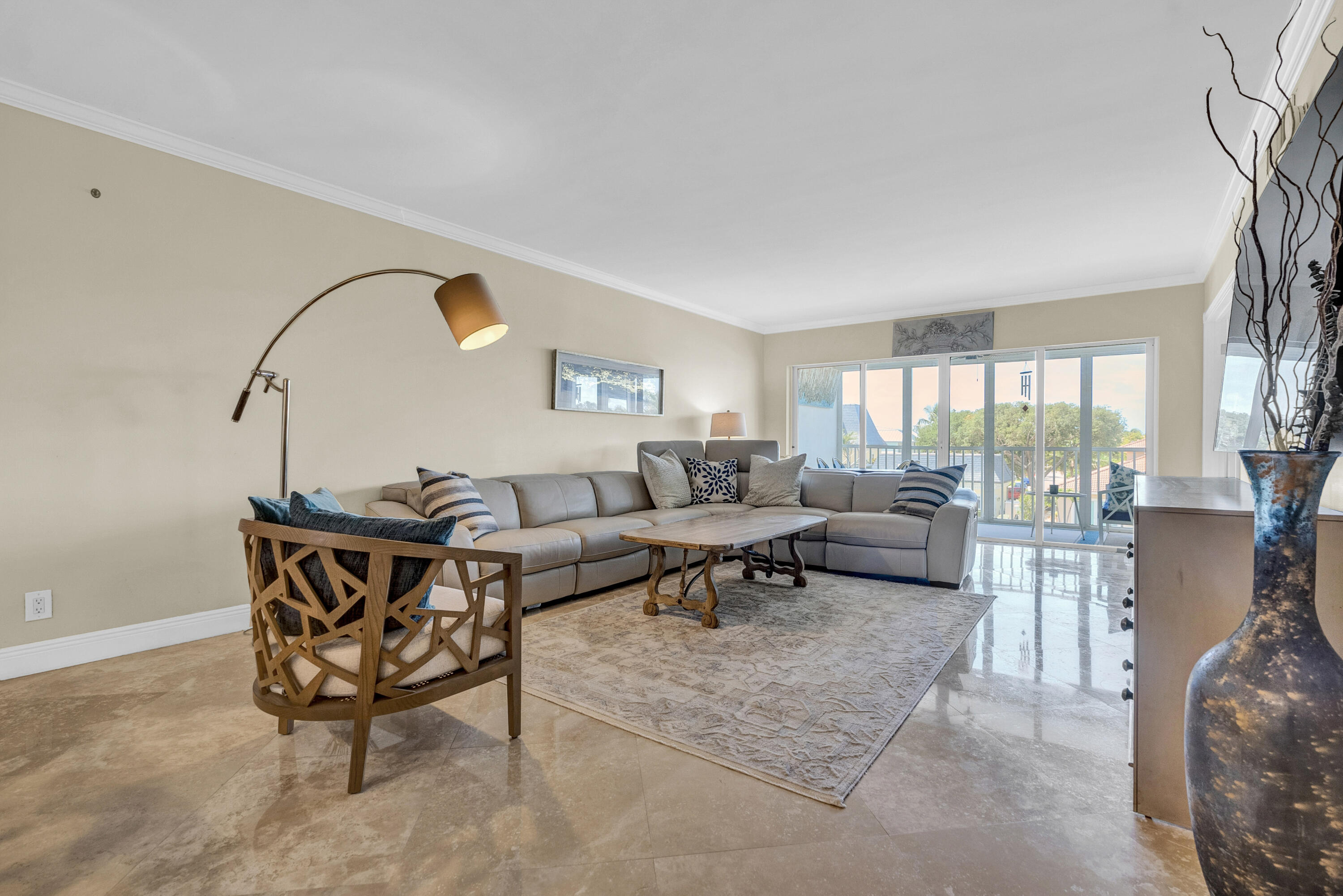 3050 Northeast 48th Court, Unit 305 Lighthouse Point, FL 33064 - Photo 15 of 45 Living Room