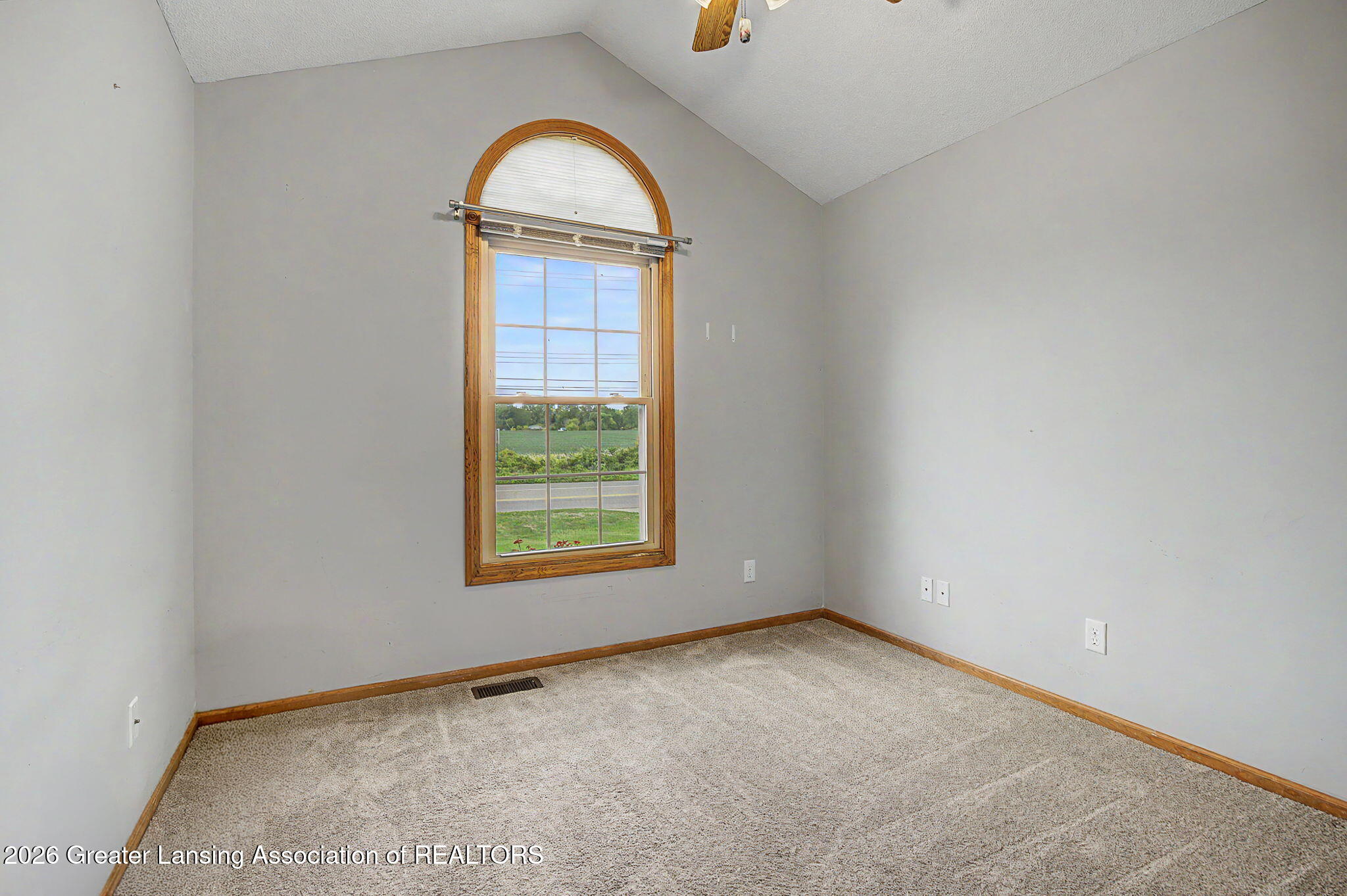 1815 South Canal Road Lansing, MI 48917 - Photo 17 of 34 16-web-or-mls-CQ1A9961