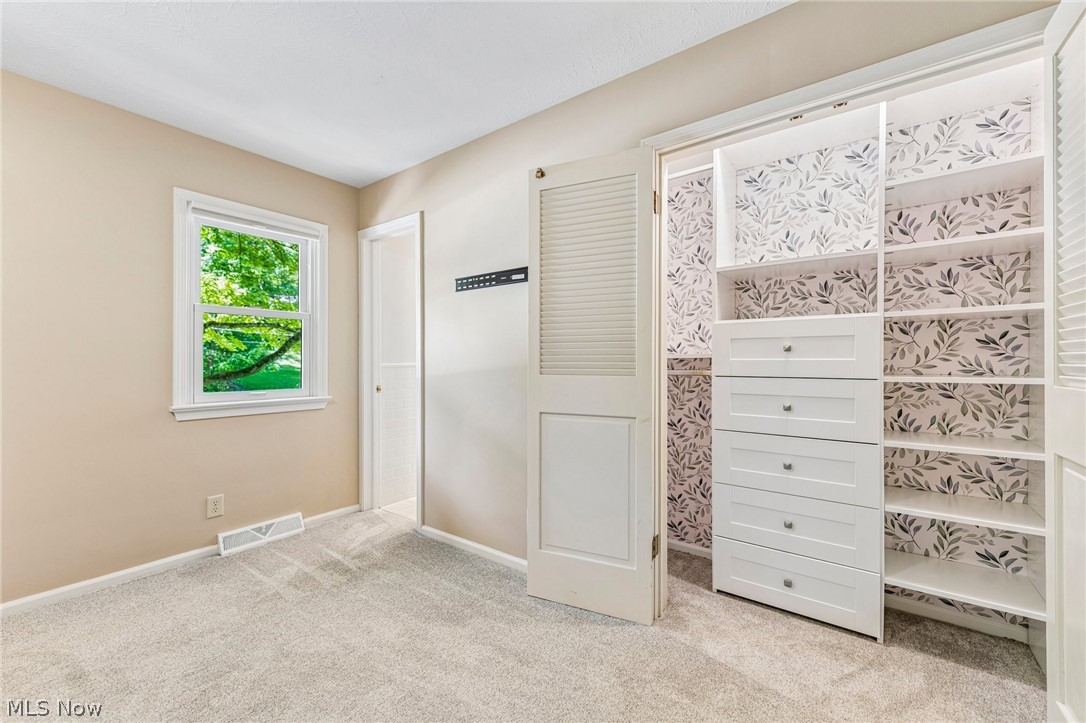 865 Old Spring Road Akron, OH 44321 - Photo 16 of 46