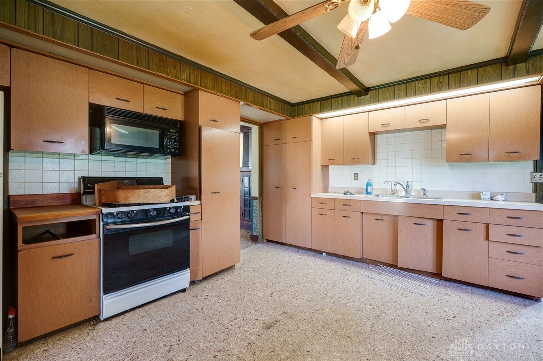 7290 Peters Road Tipp City, OH 45371 - Photo 10 of 40 Gallery Image 10
