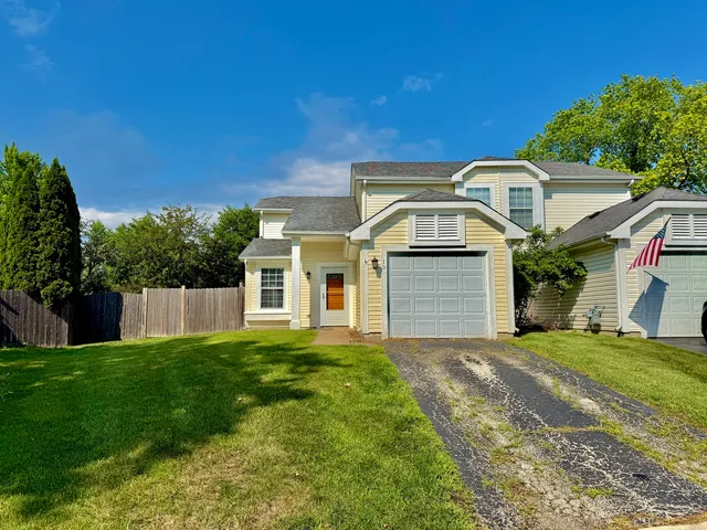 $2,500 | 10 Rugby Court, Glendale Heights, IL 60139