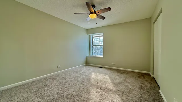 $2,500 | 10 Rugby Court, Glendale Heights, IL 60139