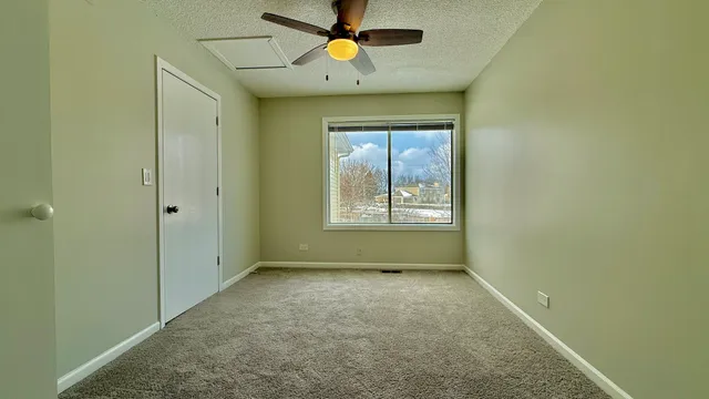 $2,500 | 10 Rugby Court, Glendale Heights, IL 60139