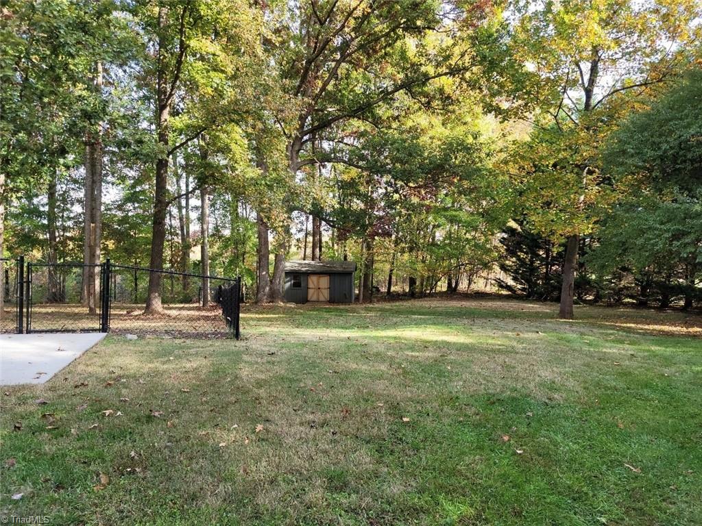 5717 Porterfield Road Browns Summit, NC 27214 - Photo 7 of 13 Gallery Image 7