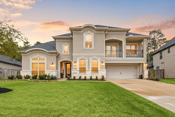 $775,000 | 1021 Lakemont Bend Lane, Pinehurst, TX 77362