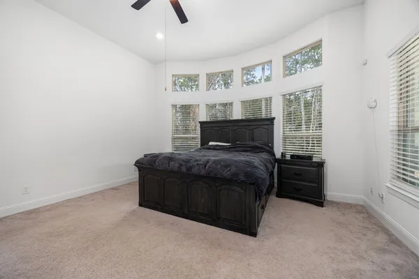 $775,000 | 1021 Lakemont Bend Lane, Pinehurst, TX 77362