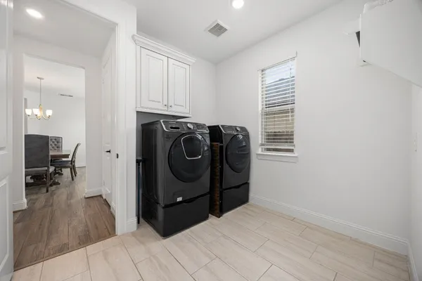 $775,000 | 1021 Lakemont Bend Lane, Pinehurst, TX 77362