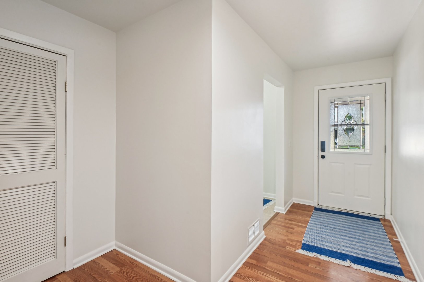 23473 North Snuff Valley Road Cary, IL 60013 - Photo 4 of 31 Gallery Image 4