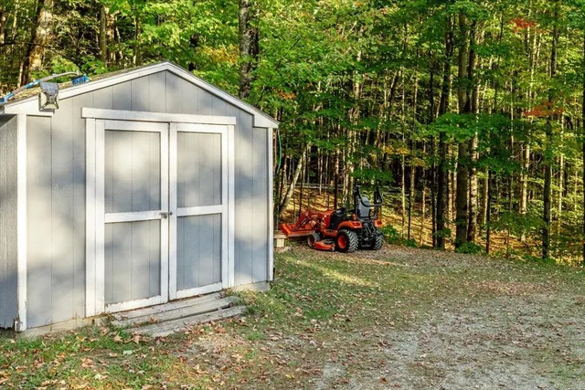 $500,000 | 80 Oak Hill Road, Fletcher, VT 05464