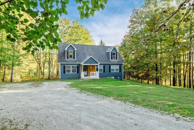 $500,000 | 80 Oak Hill Road, Fletcher, VT 05464