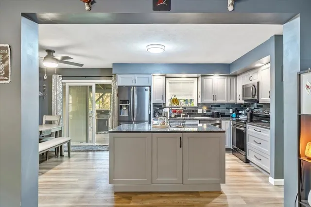 $500,000 | 80 Oak Hill Road, Fletcher, VT 05464