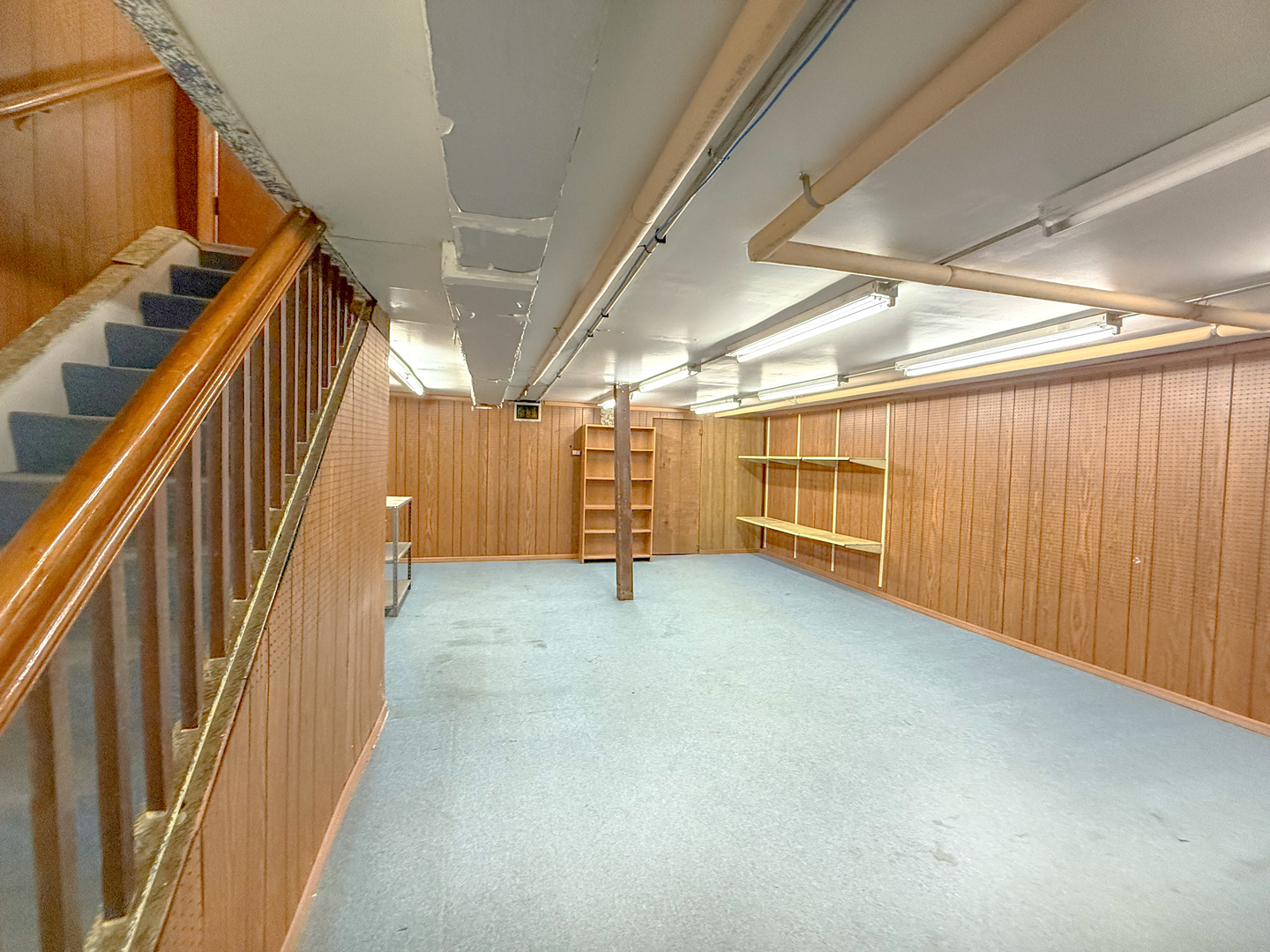 330 West State Street Sycamore, IL 60178 - Photo 4 of 4 a view of a garage