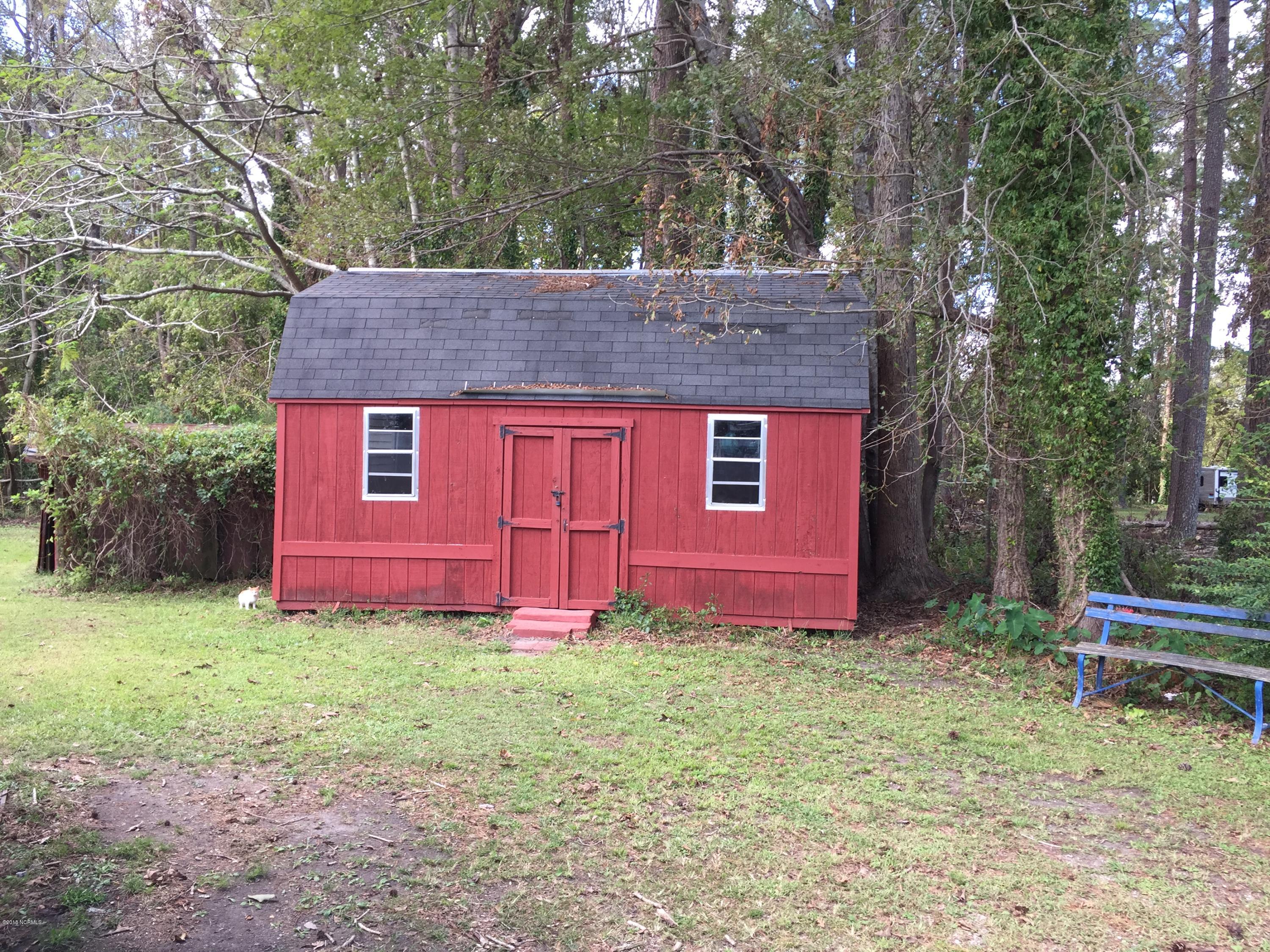 335 Washington Post Road New Bern, NC 28562 - Photo 15 of 38 12x20 barn/workshop