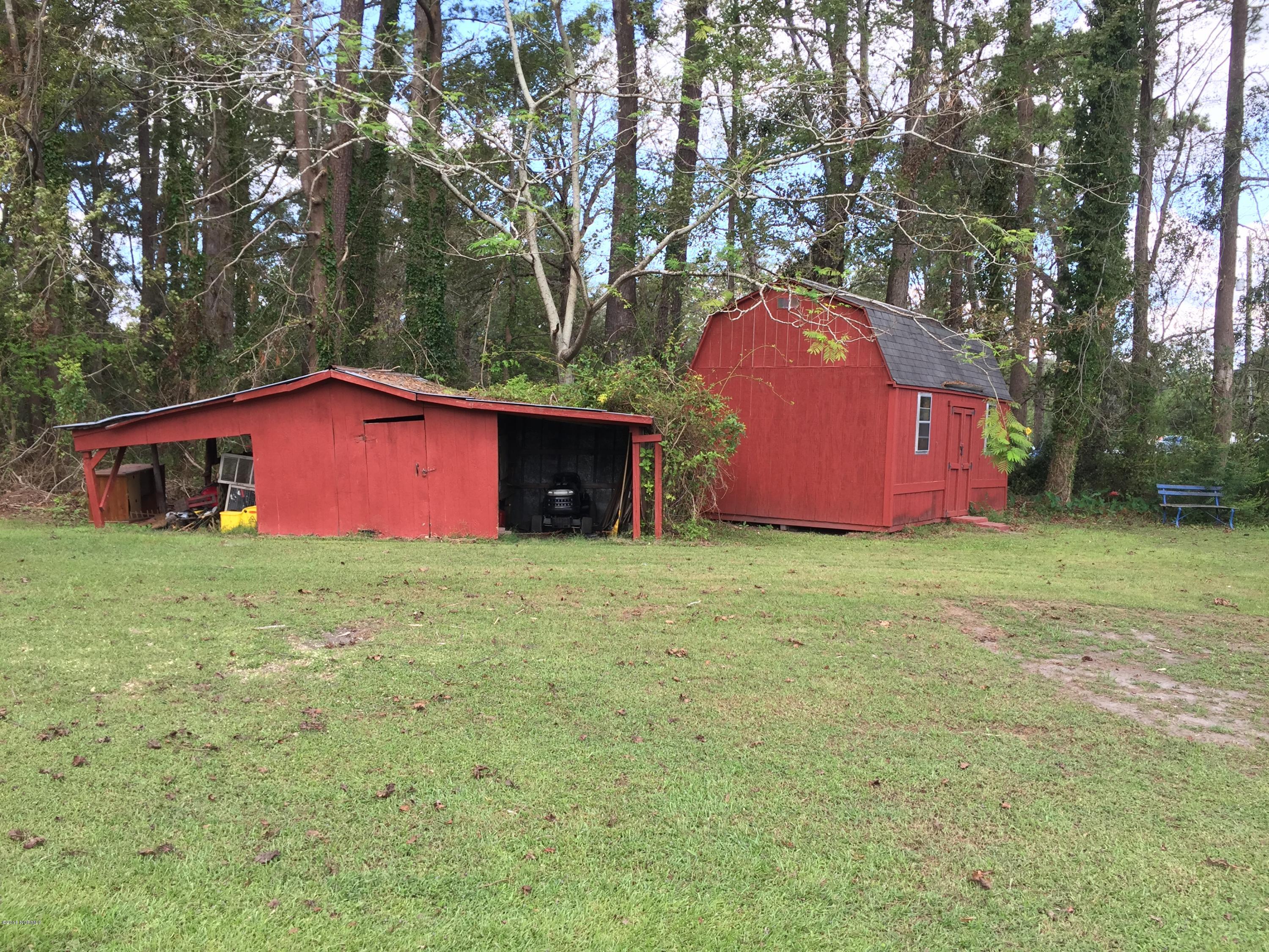 335 Washington Post Road New Bern, NC 28562 - Photo 18 of 38 Shed & Barn