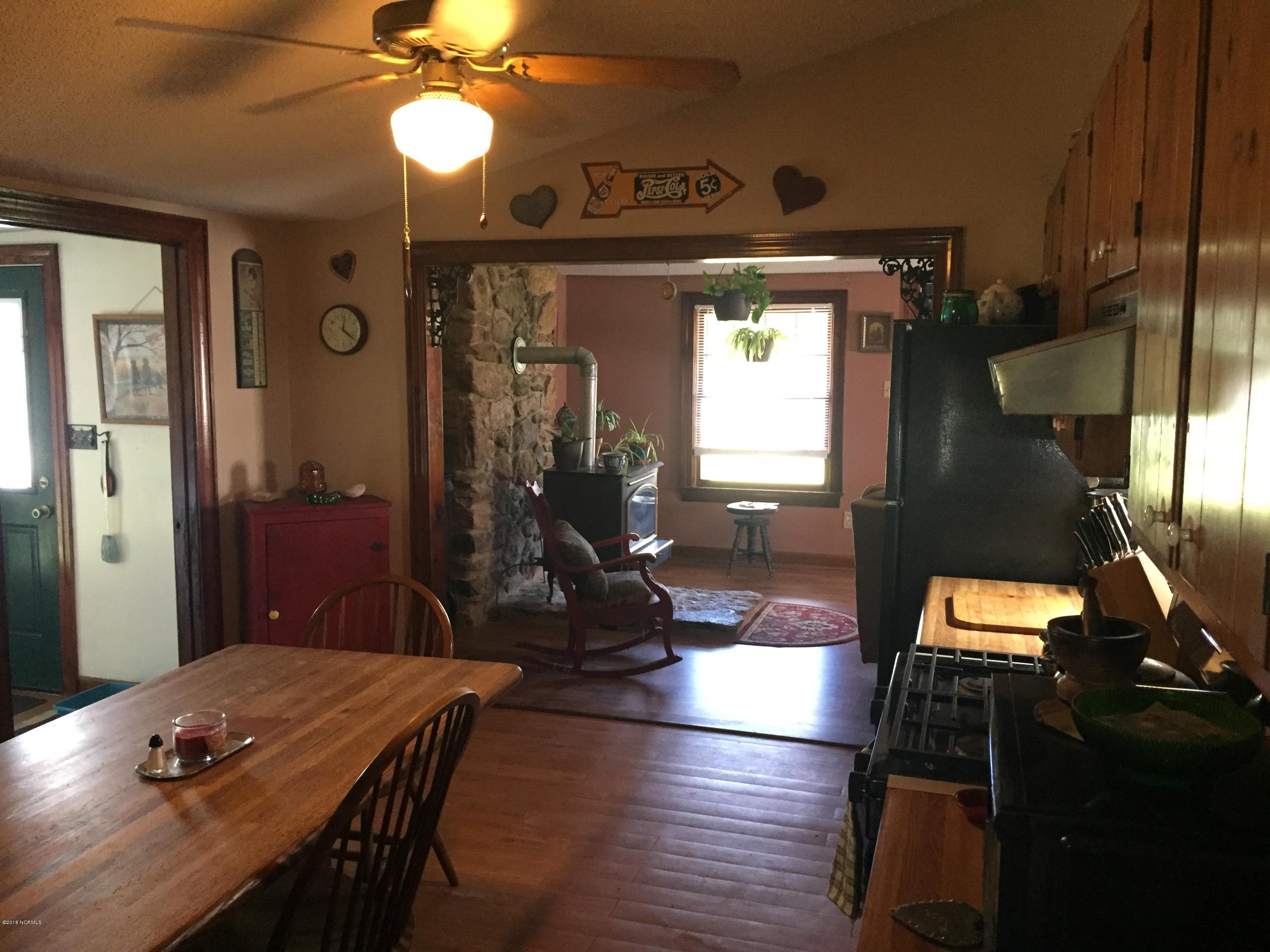 335 Washington Post Road New Bern, NC 28562 - Photo 24 of 38 View from the kichen