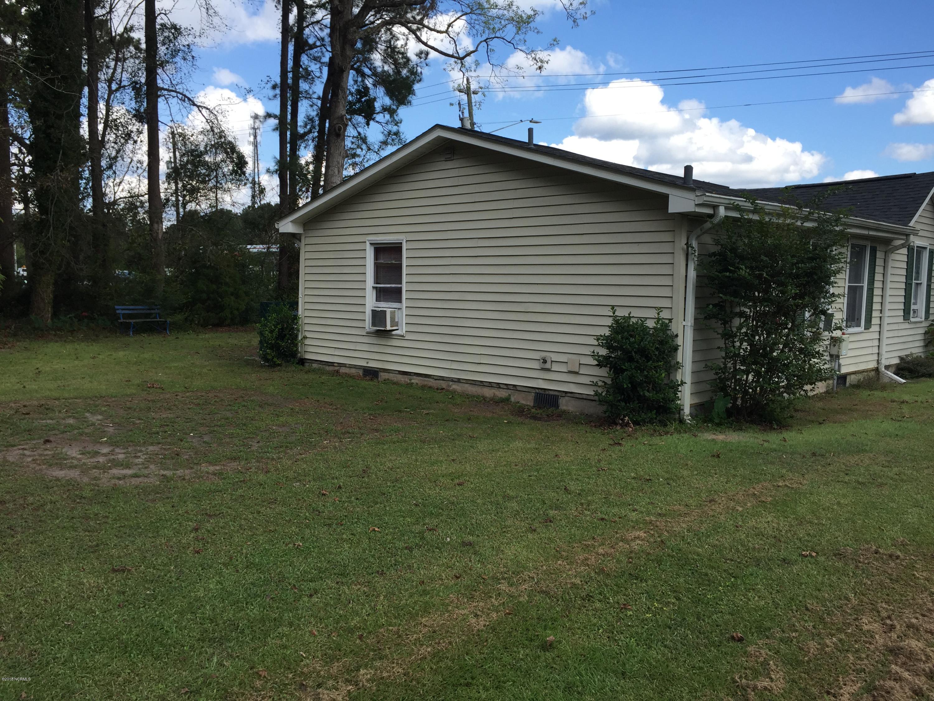 335 Washington Post Road New Bern, NC 28562 - Photo 26 of 38 Back of the house