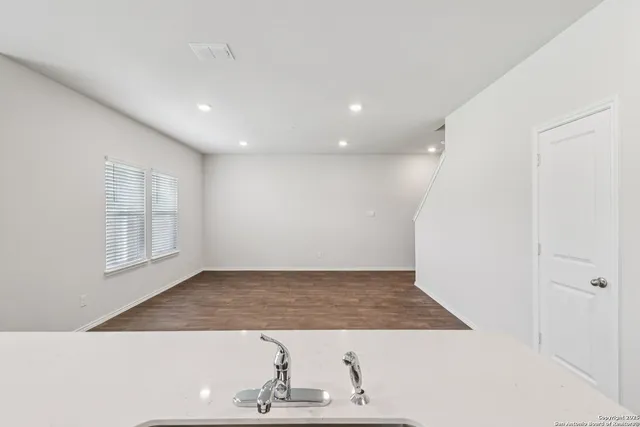 $2,180 | 9926 Auger, San Antonio, TX 78221